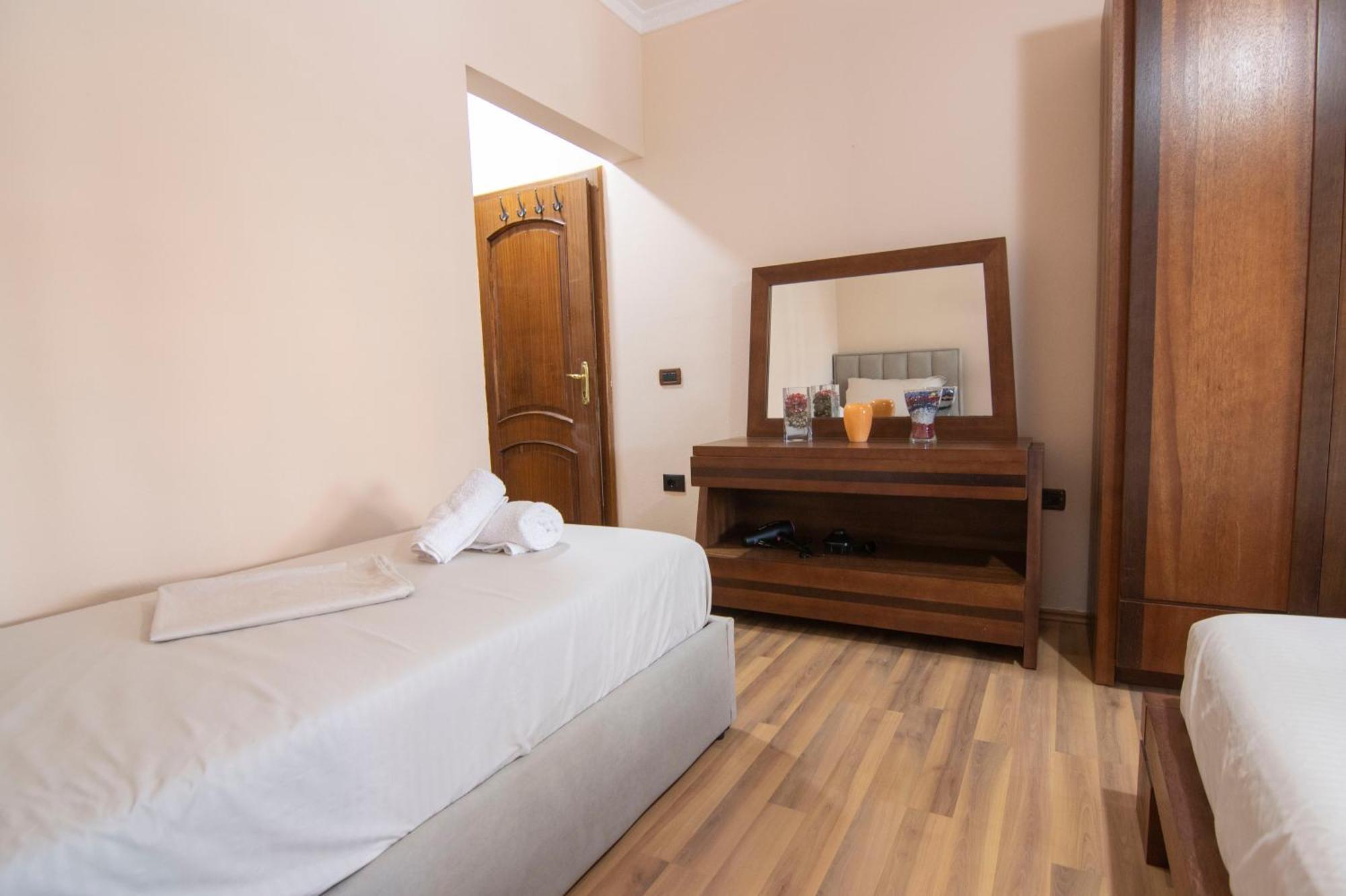 Tirana Central Apartment Exterior foto